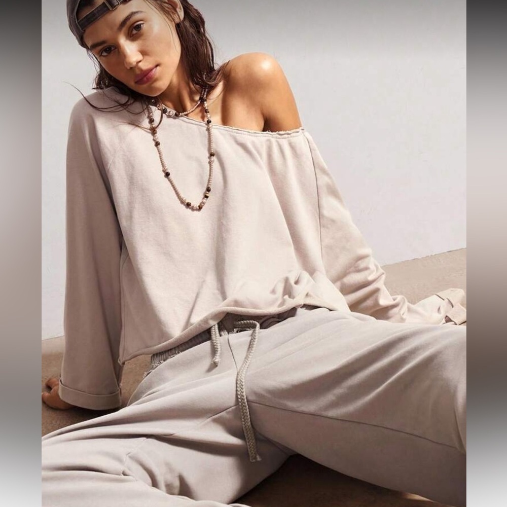 Bohemian Off-Shoulder Top - Picture 6 of 6